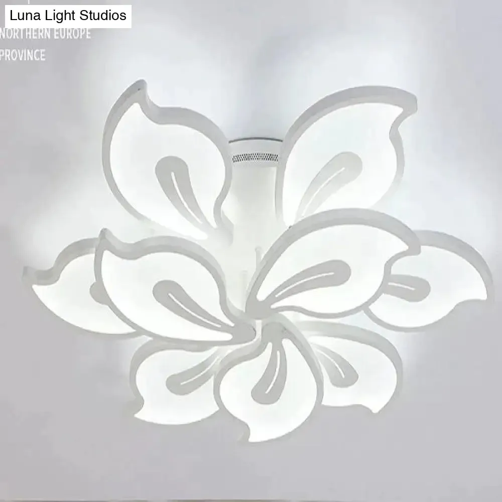 Contemporary Acrylic LED Ceiling Lights: Enhancing the Ambience of Your Bedroom and Living Room