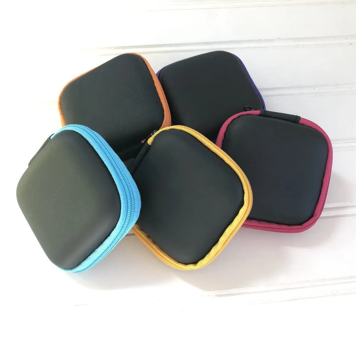 Cord Keeper Zipper Pouch