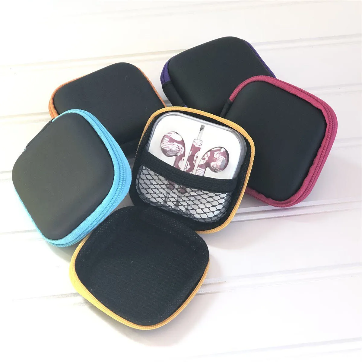 Cord Keeper Zipper Pouch