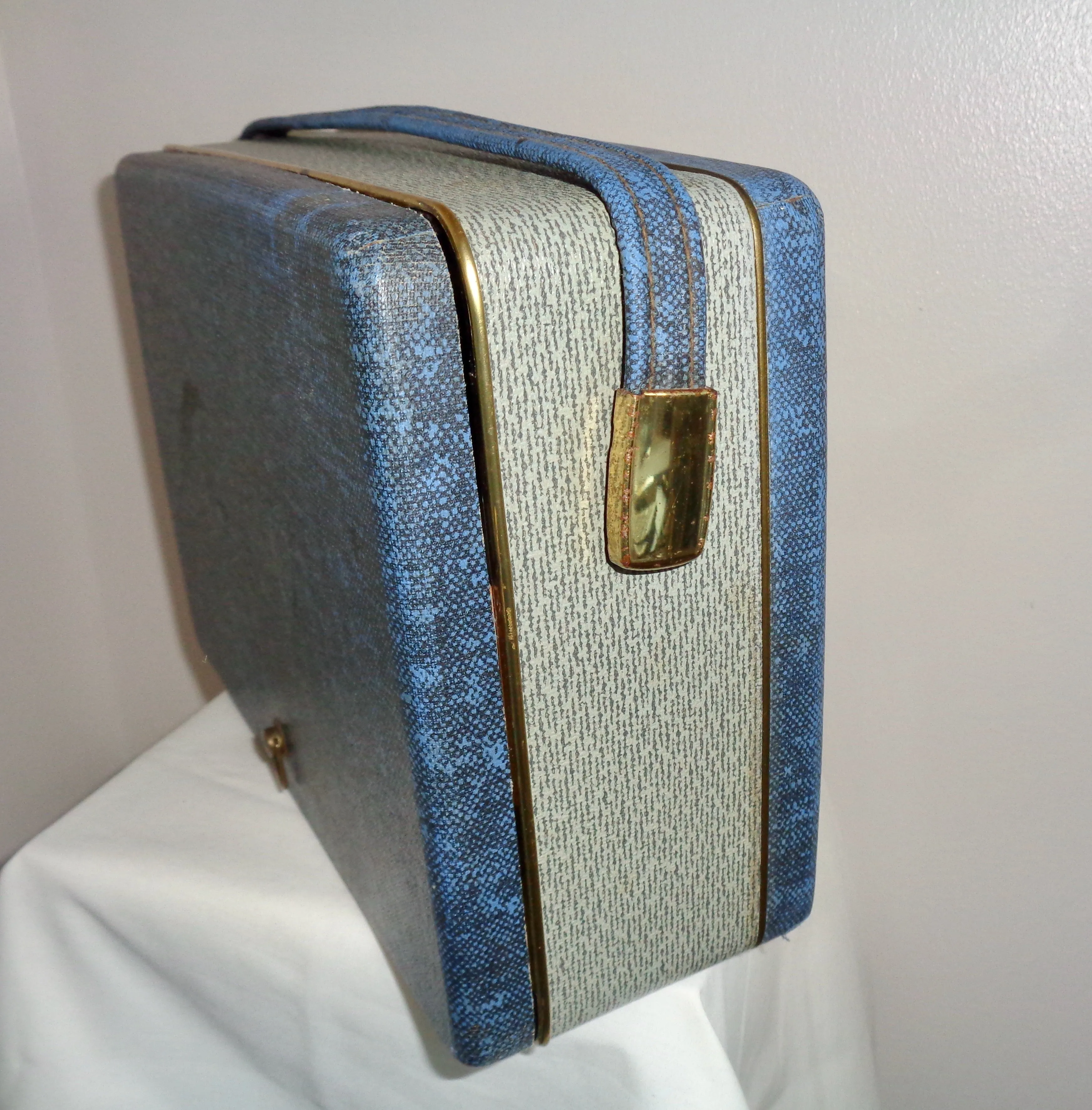 Dynatron Gypsy TP16 Vintage Portable Transistor Radio