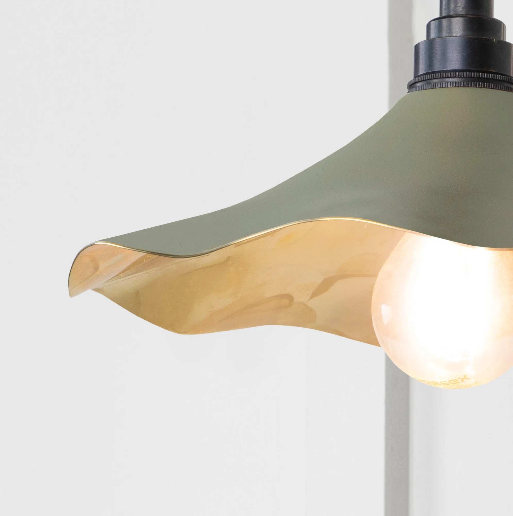 Flora Wall Light in Tump