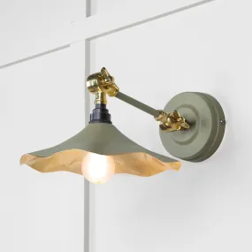 Flora Wall Light in Tump