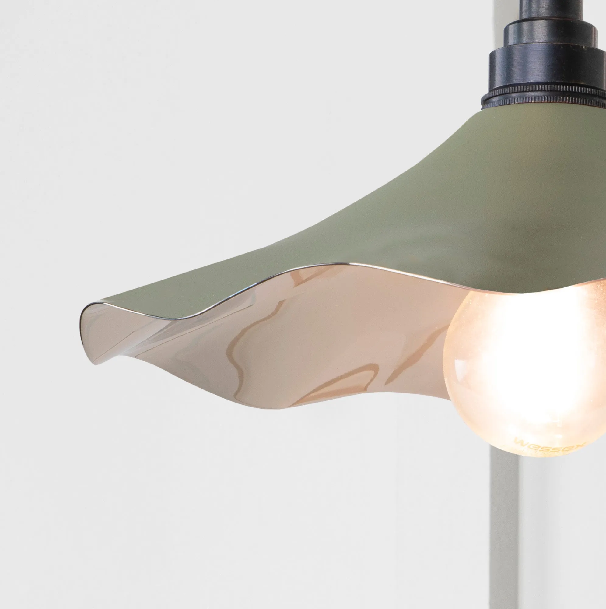 Flora Wall Light in Tump