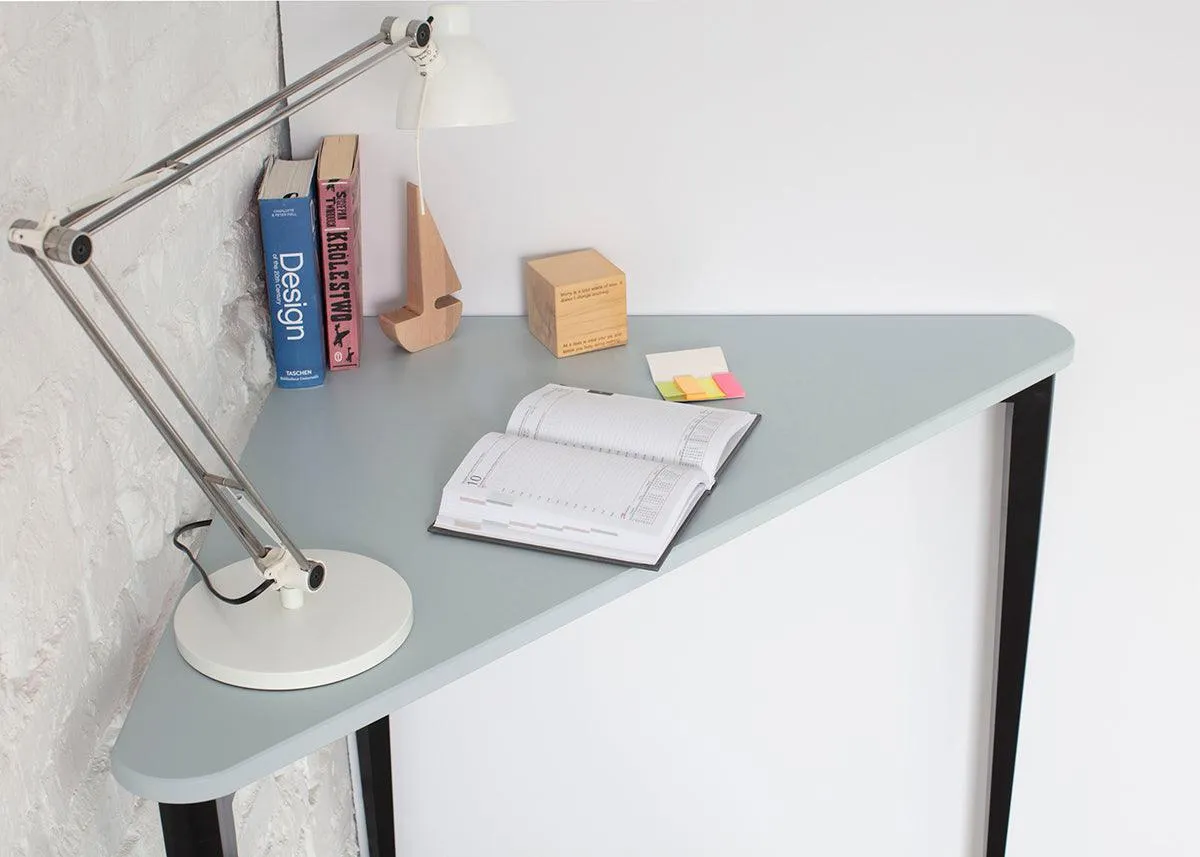 Naja Corner Desk