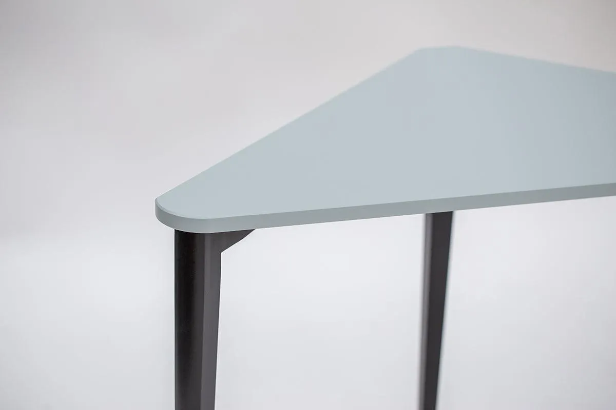 Naja Corner Desk