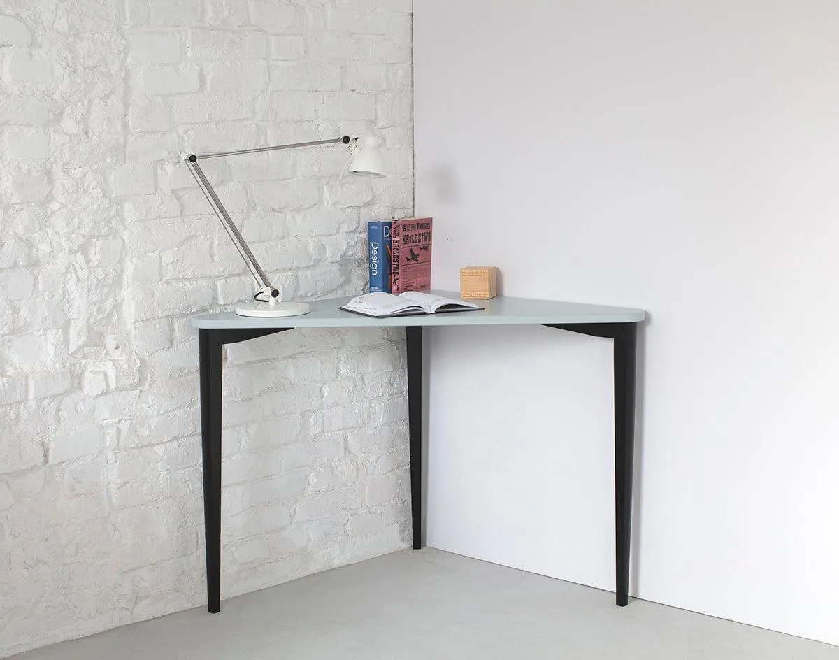 Naja Corner Desk